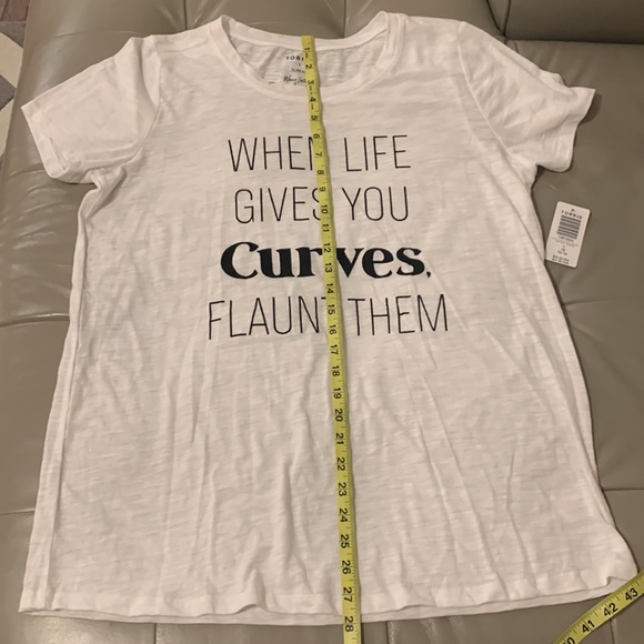 Torrid WHEN LIFE GIVES YOU CURVES SLIM FIT CREW TEE - SLUB WHITE - Picture 10 of 10